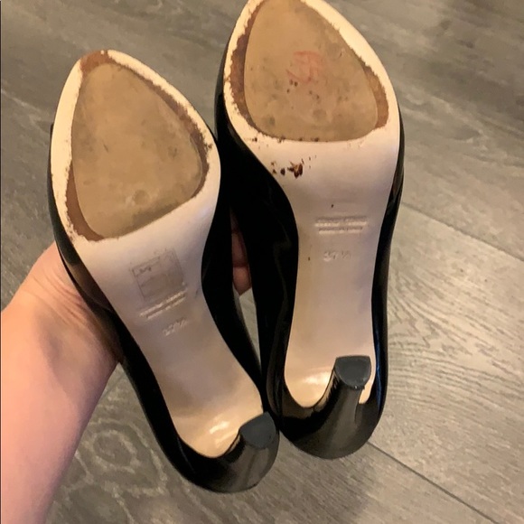 MIU MIU black patent leather peep toe pumps - Picture 8 of 11